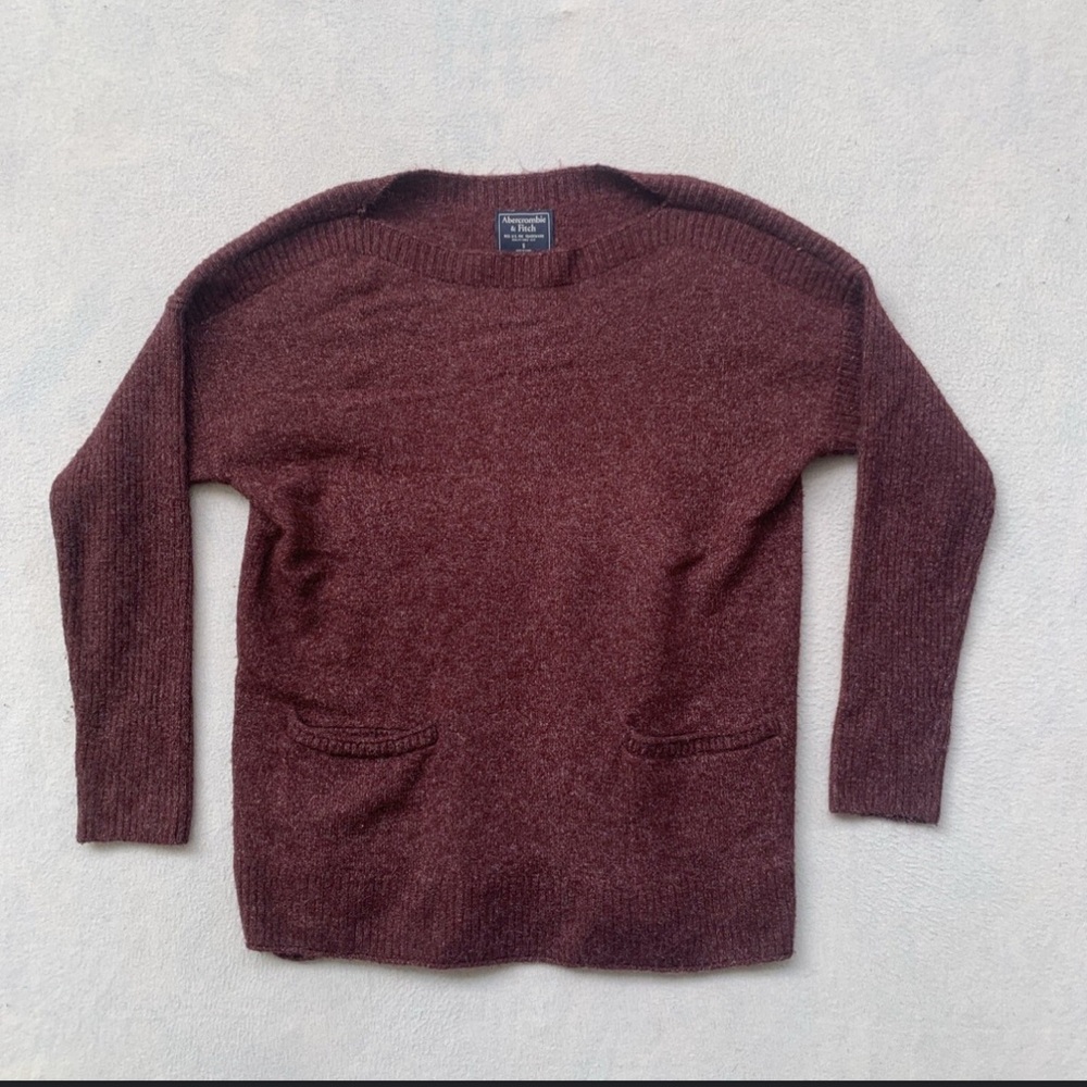 Cozy Maroon Sweater with Pockets